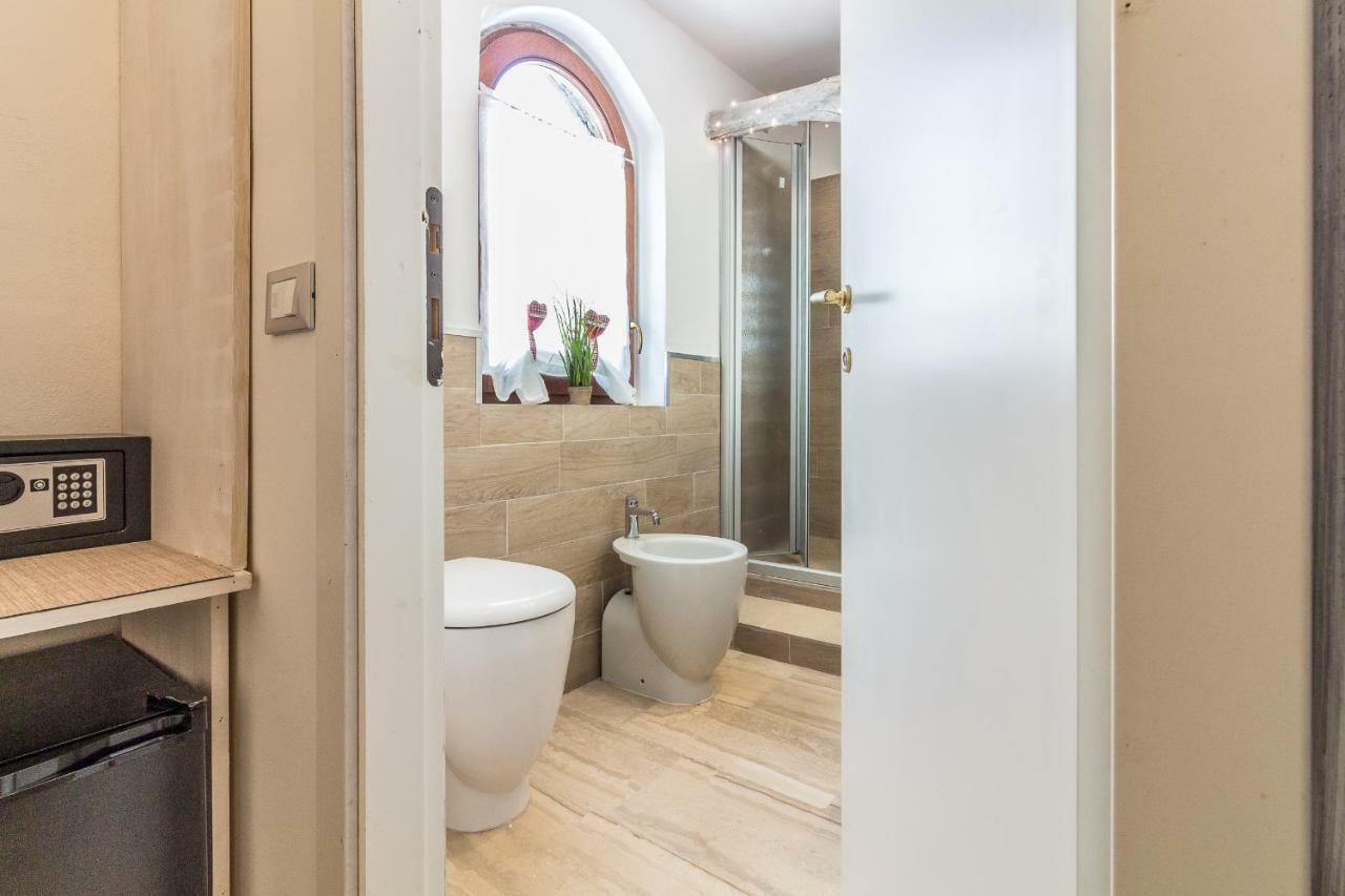 אולביה Maricciolu Suites And Apartments מראה חיצוני תמונה