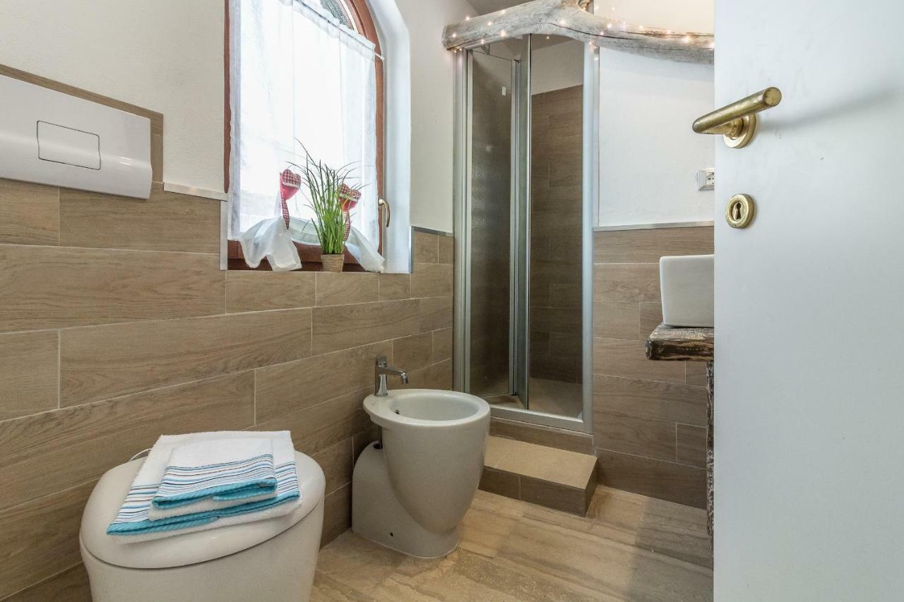אולביה Maricciolu Suites And Apartments מראה חיצוני תמונה